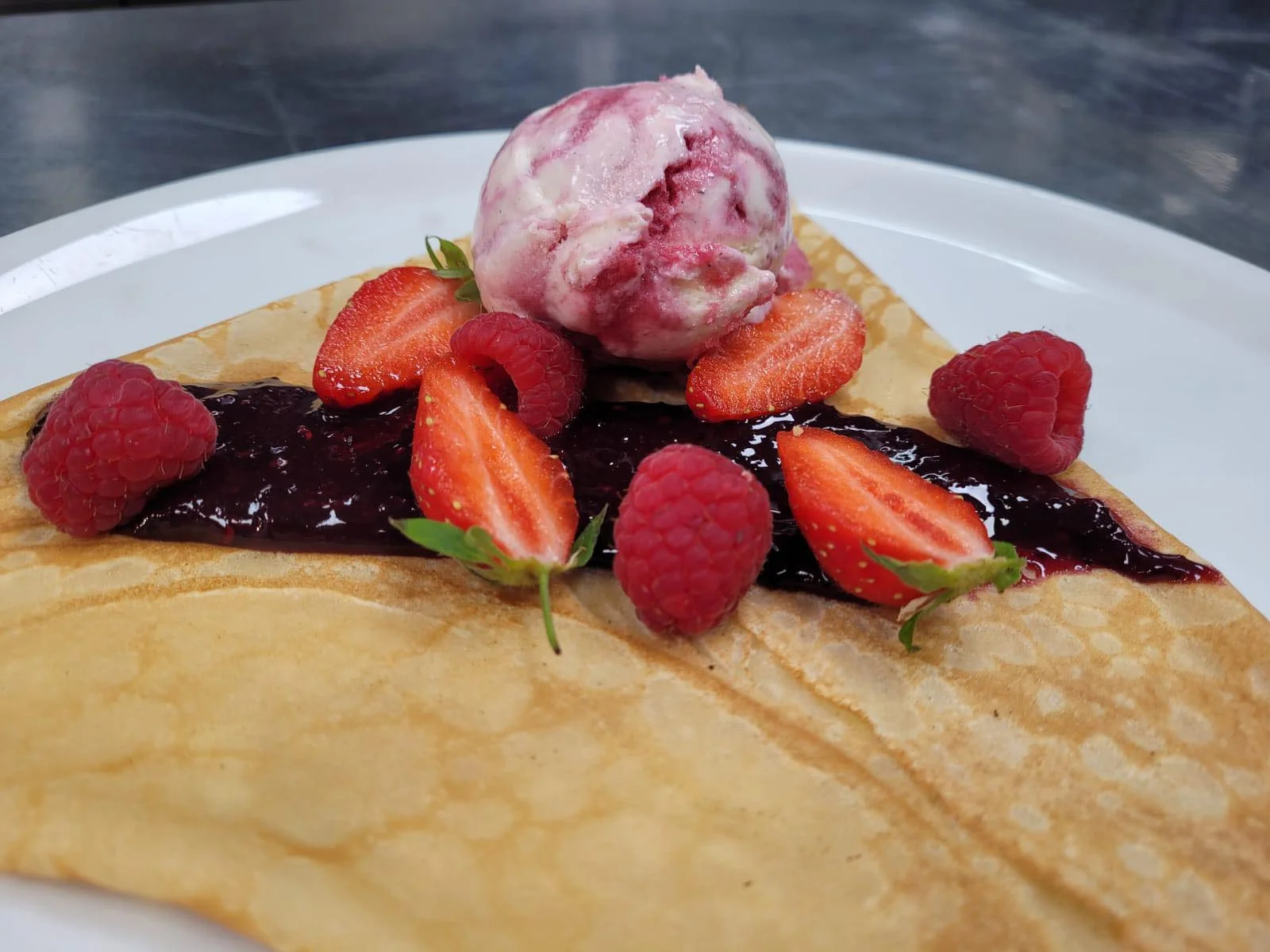 Crêpe-fruitsrouges-LaBreizh-Pornic